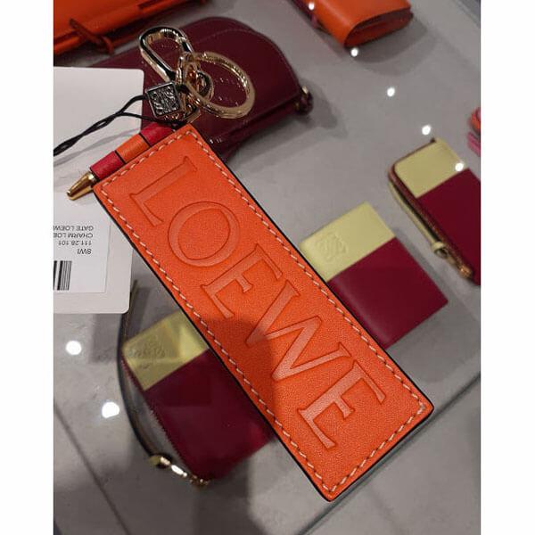 【LOEWE】ロエベ キーホルダー コピー バイカラーロゴ レザー モノトーン 111.28.100